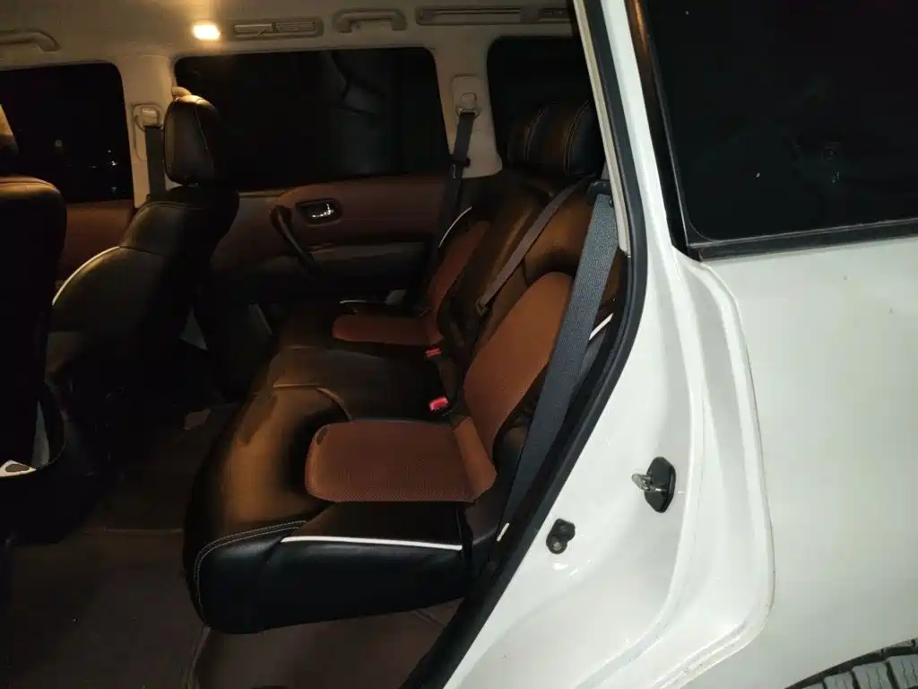 Nissan Patrol — миниатюра 15