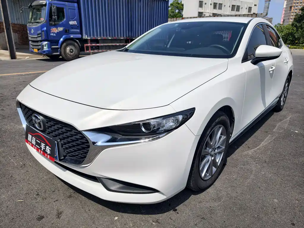 Mazda 3 Axela 2022