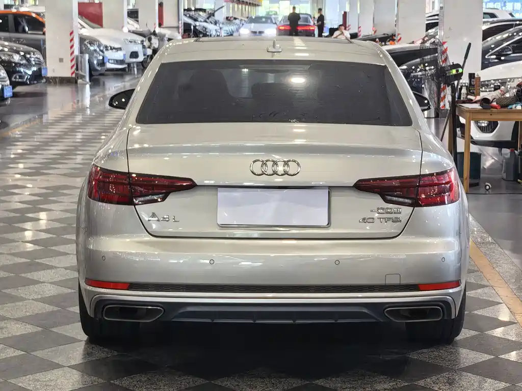 Audi A4L — миниатюра 4