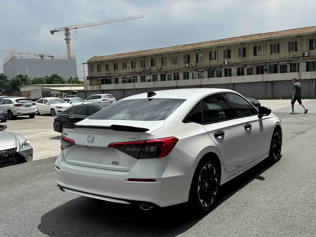Honda Civic — миниатюра 9