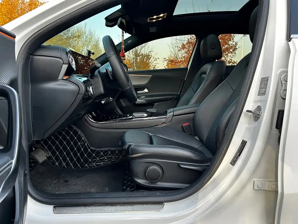 Mercedes-Benz A-Class — миниатюра 9