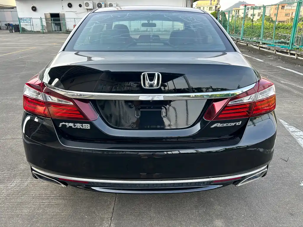Honda Accord — миниатюра 5