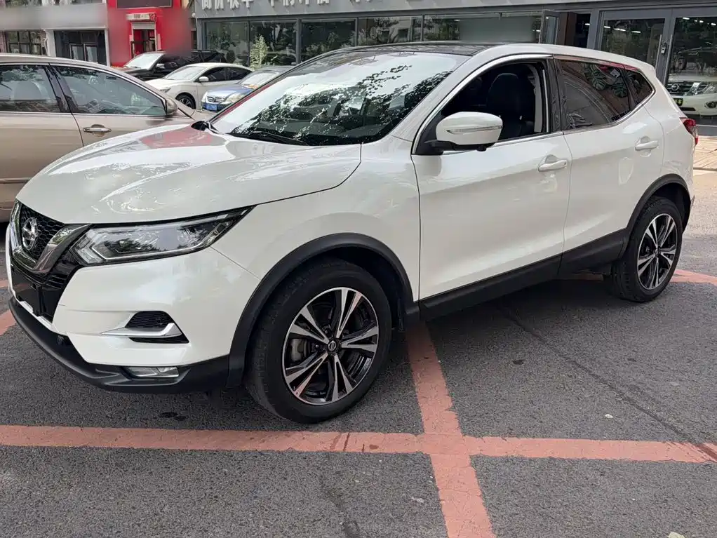 Nissan Qashqai — миниатюра 7