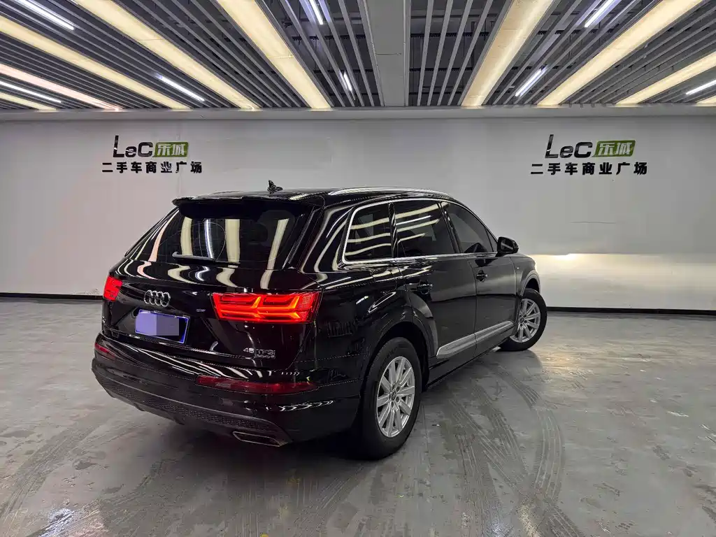 Audi Q7 — миниатюра 4