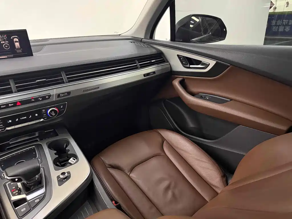 Audi Q7 — миниатюра 15