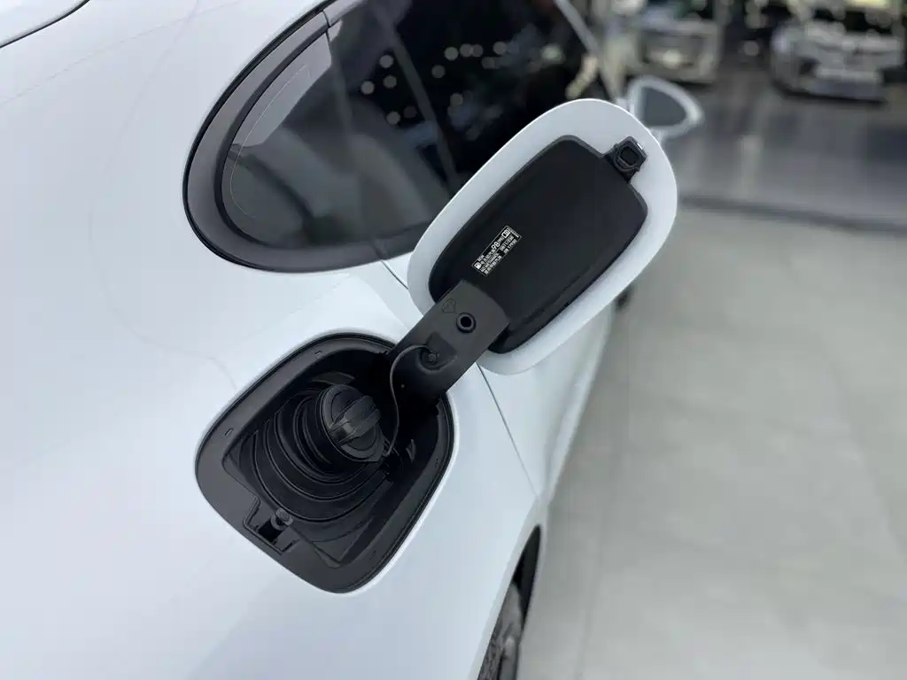 Porsche Panamera — миниатюра 13