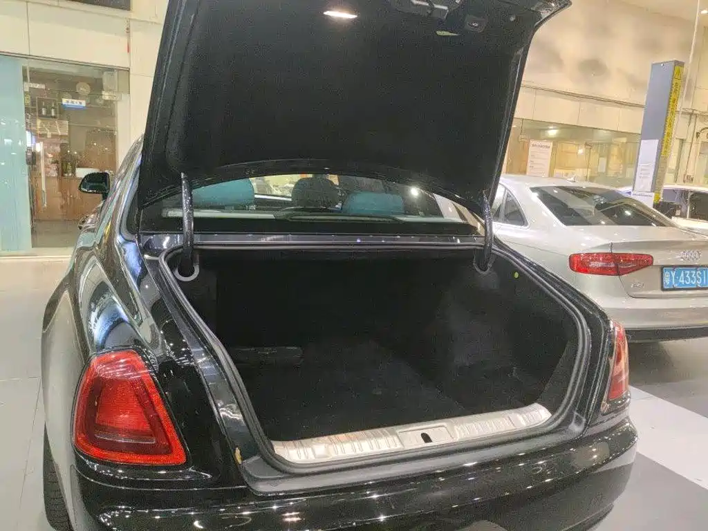 Rolls-Royce Ghost — миниатюра 9