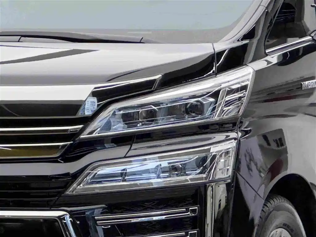 Toyota Vellfire — миниатюра 3