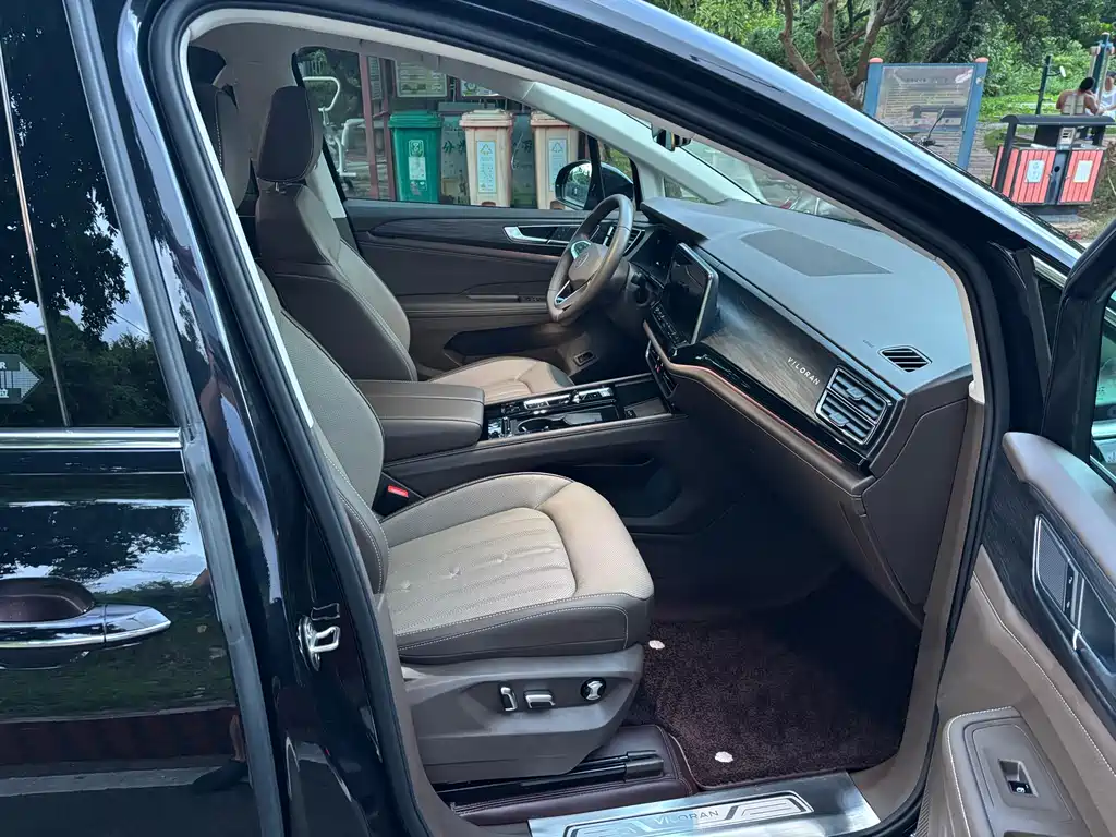 Volkswagen Viloran 2022 330TSI Luxury