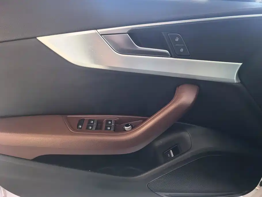 Audi A4L — миниатюра 7