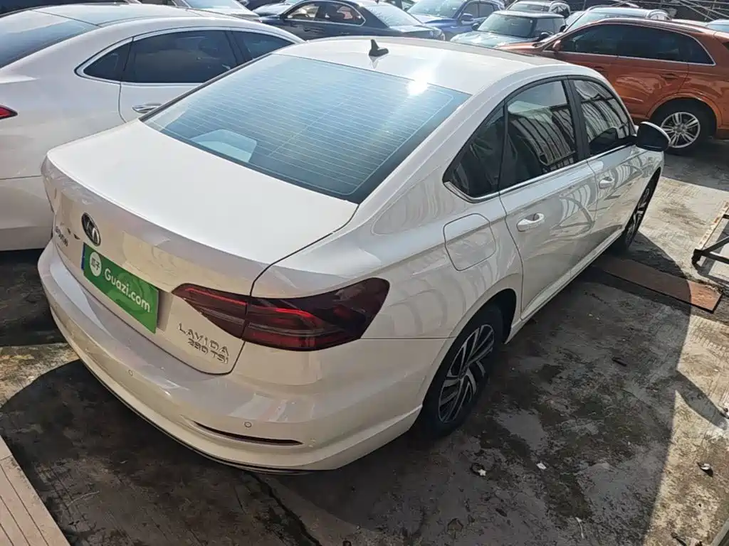Volkswagen Lavida — миниатюра 7
