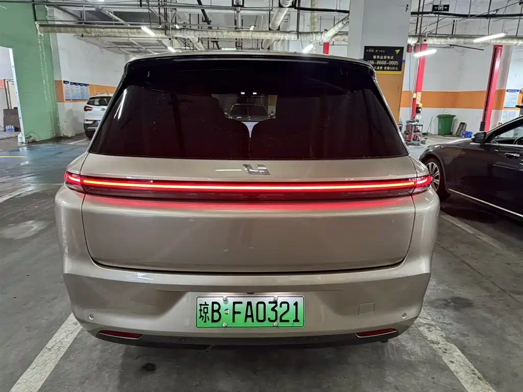 Li Auto L8 2023 Pro