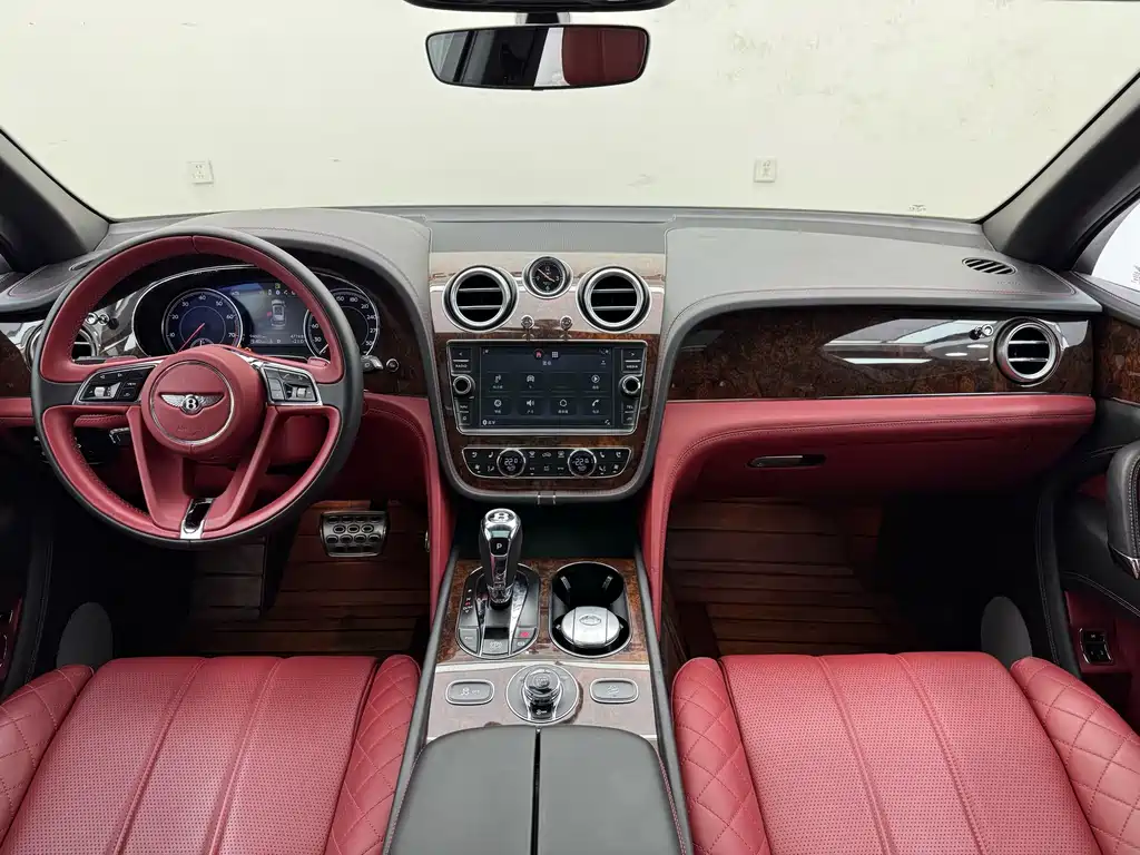 Bentley Bentayga — миниатюра 20