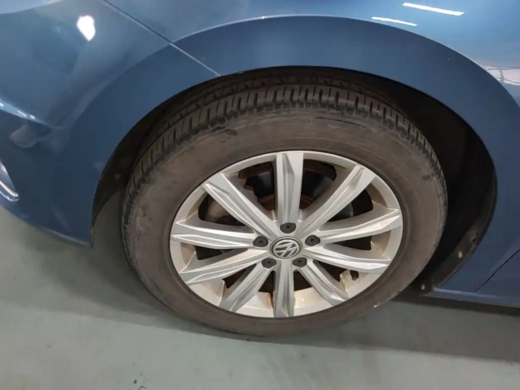 Volkswagen Touran — миниатюра 23