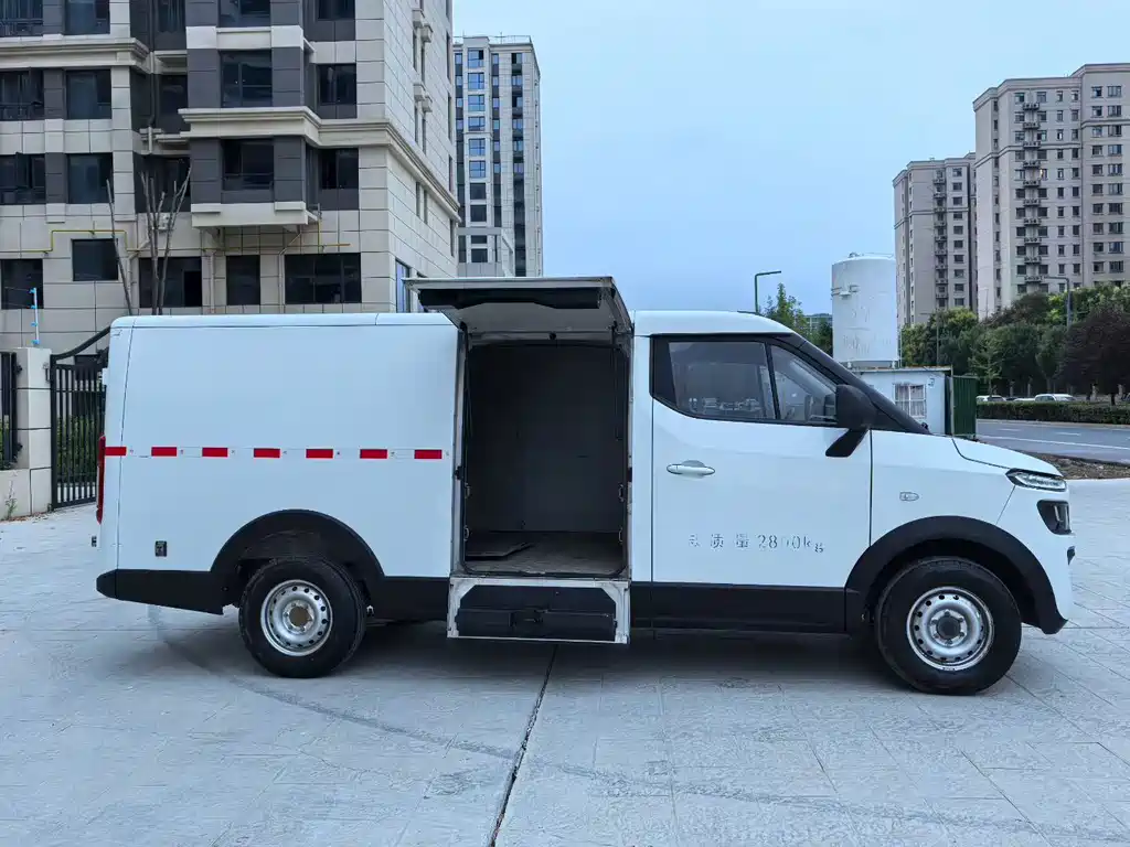 Karry Dolphin EV — миниатюра 6