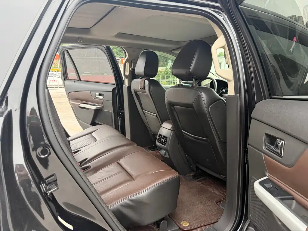 Ford Edge (Import) — миниатюра 7