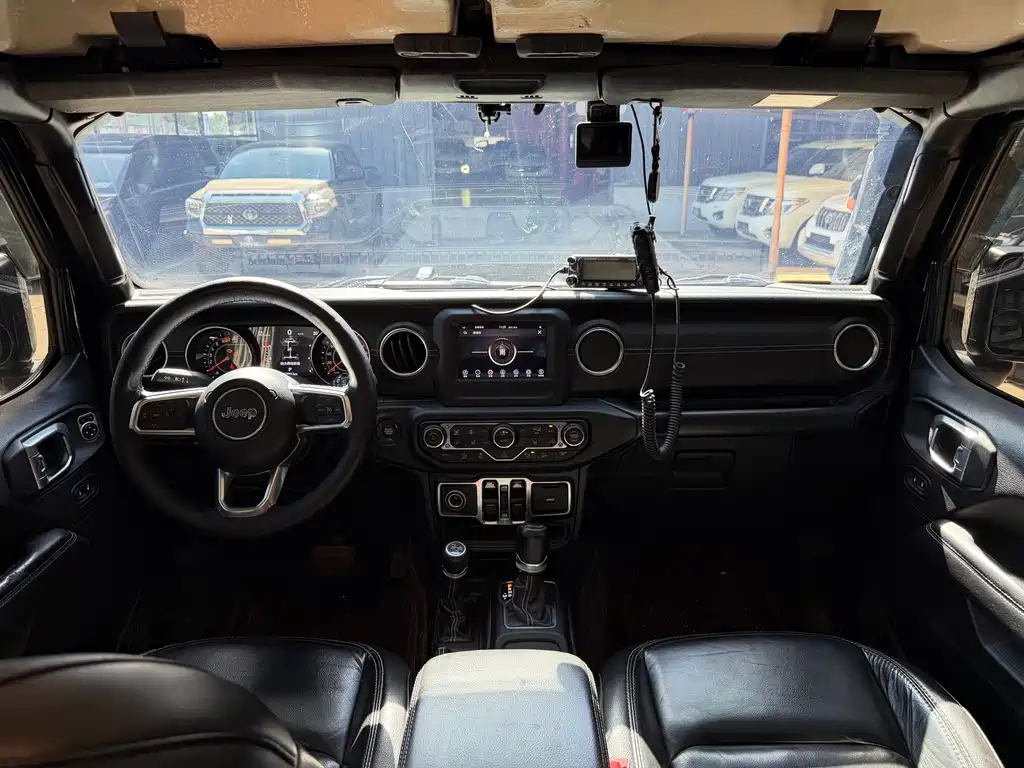 Jeep Wrangler — миниатюра 9