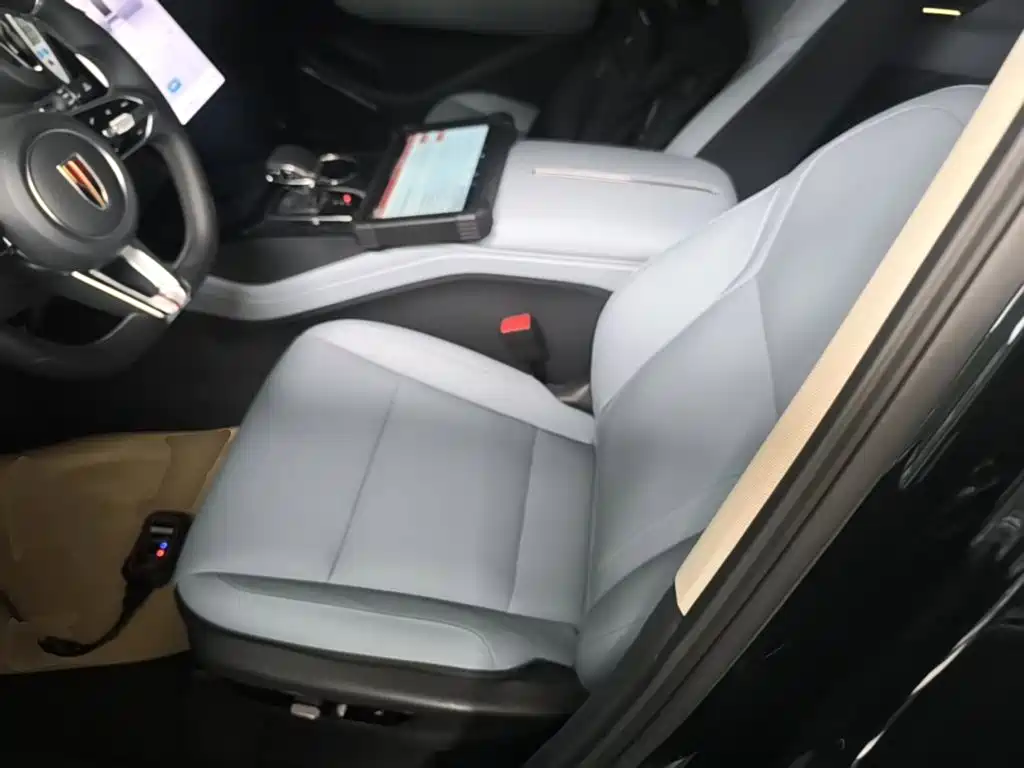 Hongqi Hongqi HS3 PHEV — миниатюра 15