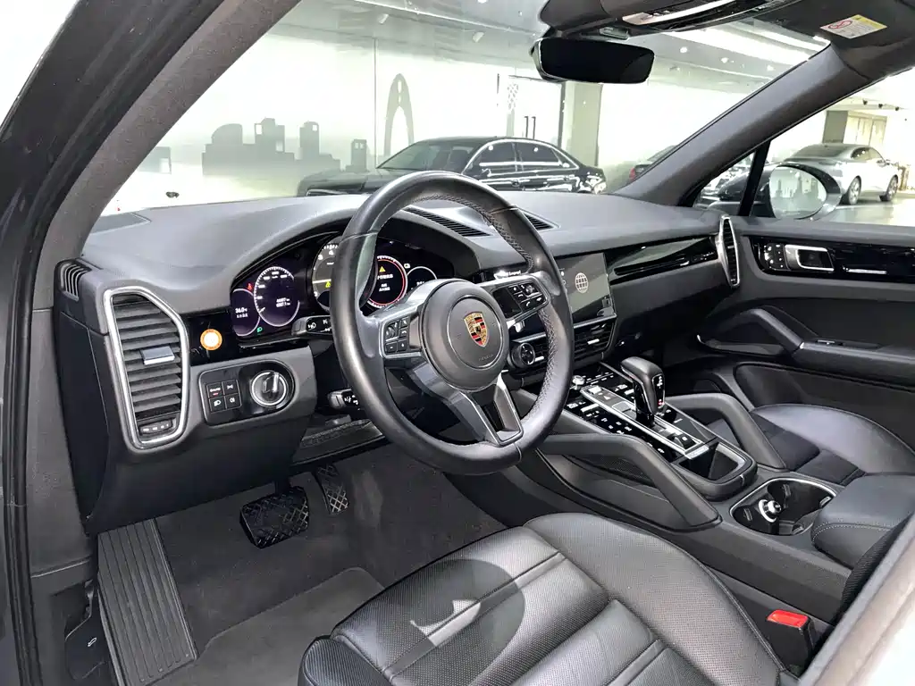 Porsche Cayenne Hybrid — миниатюра 7