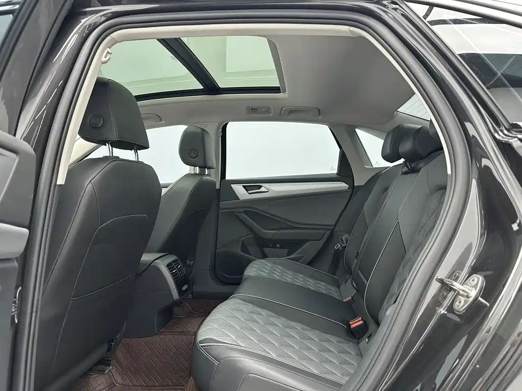 Volkswagen Sagitar 2023 280TSI DSG