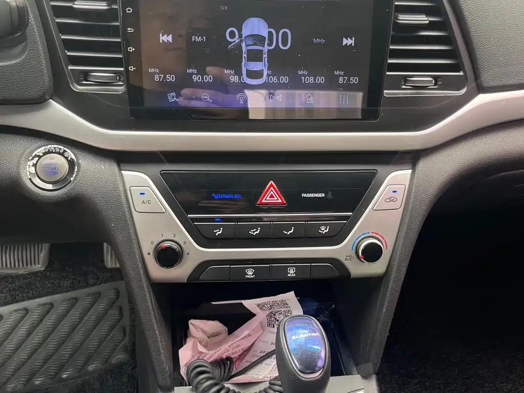 Hyundai Elantra — миниатюра 9