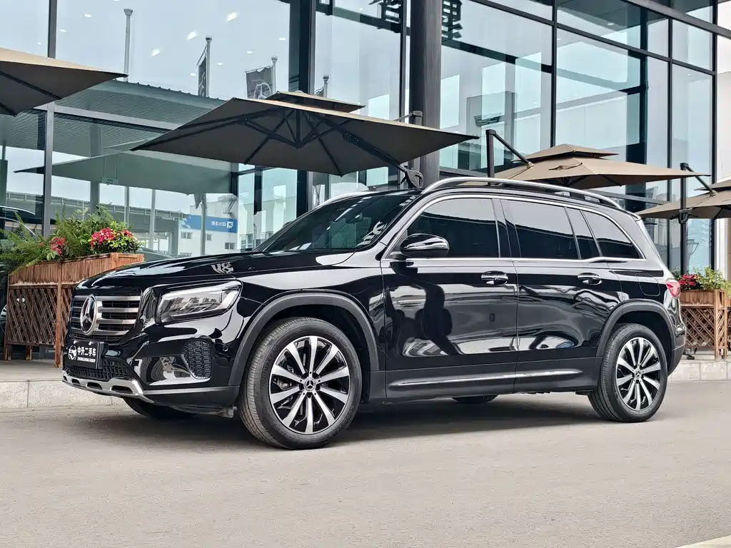 MERCEDES-BENZ GLB