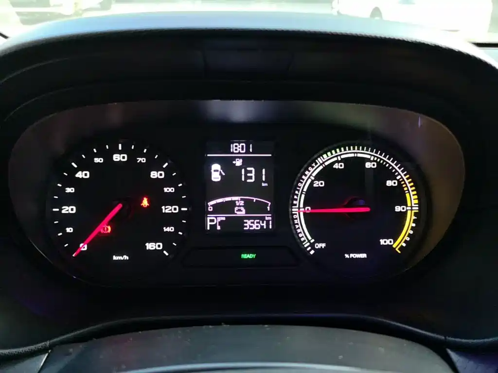 Roewe Clever — миниатюра 12