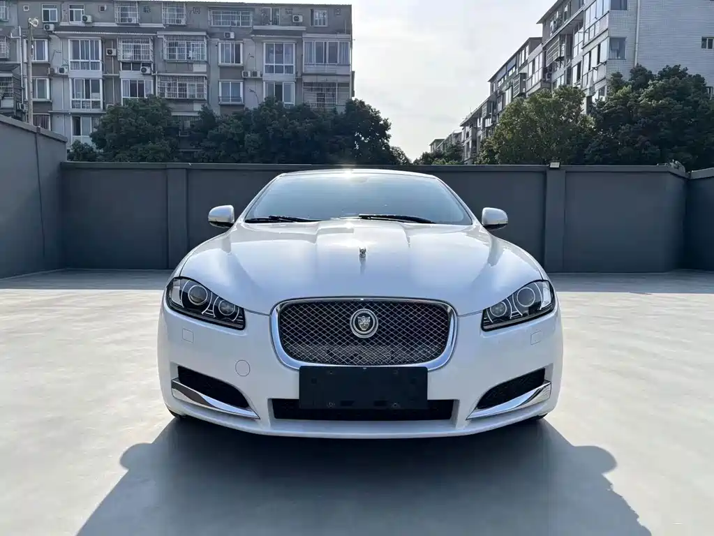 Jaguar XF — миниатюра 2