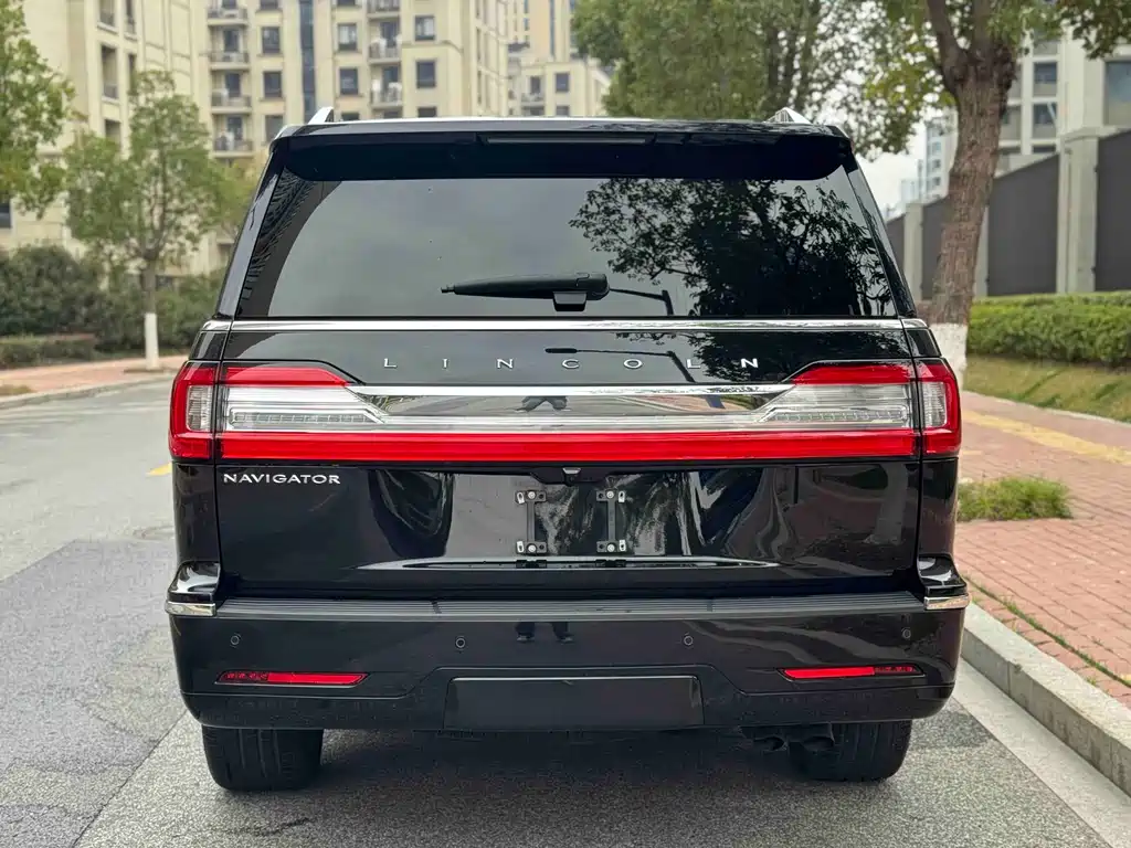 Lincoln Navigator 3.5T Premium Shine Edition China VI, фото 15