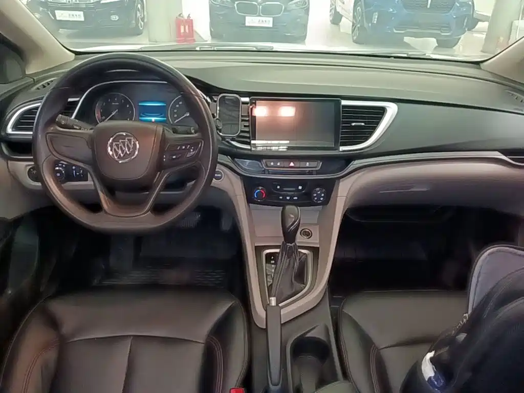 Buick Excelle — миниатюра 10