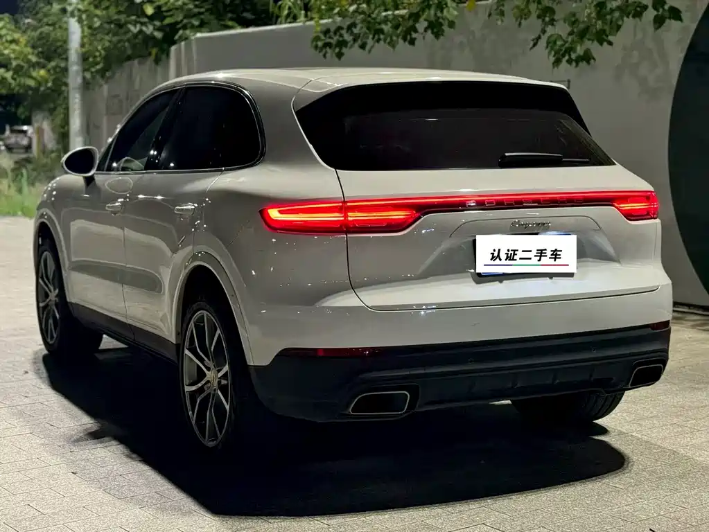 Porsche Cayenne — миниатюра 2