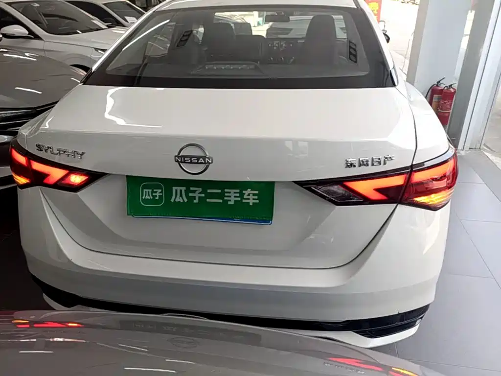 Nissan Sylphy — миниатюра 6