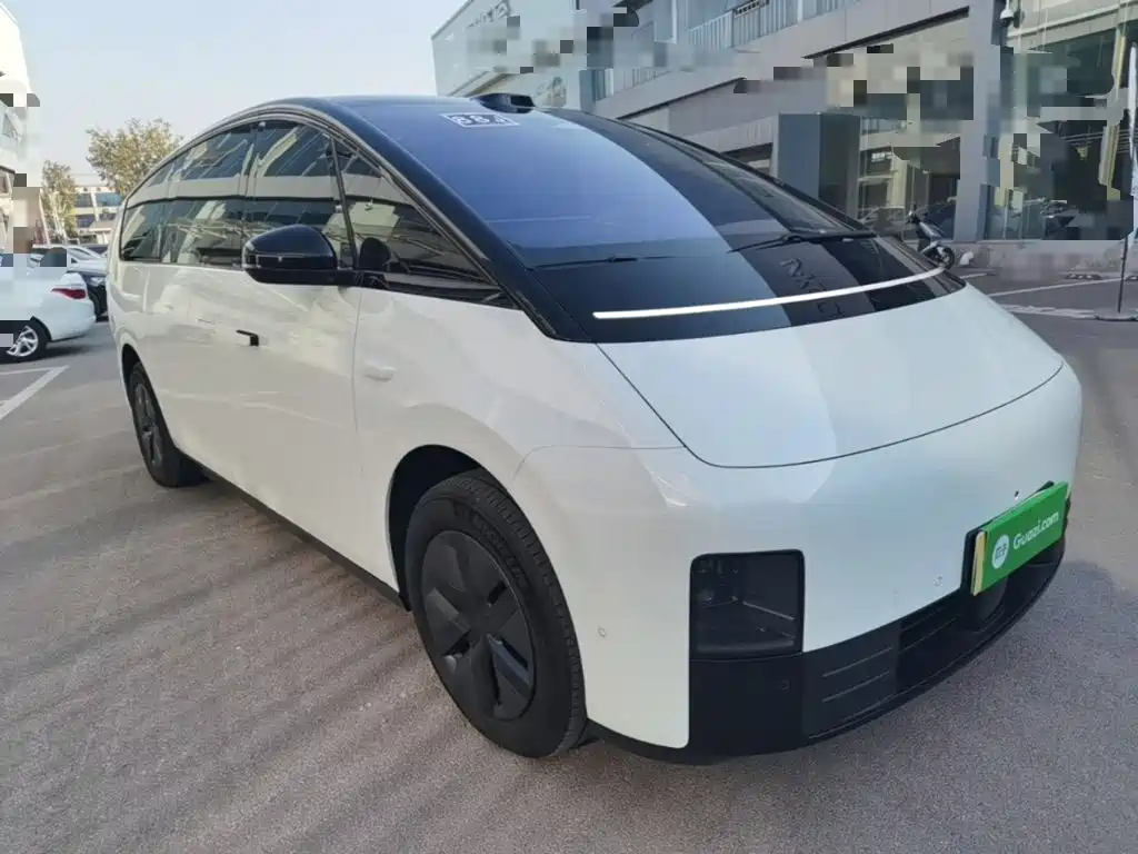 Li Auto Li MEGA — миниатюра 4