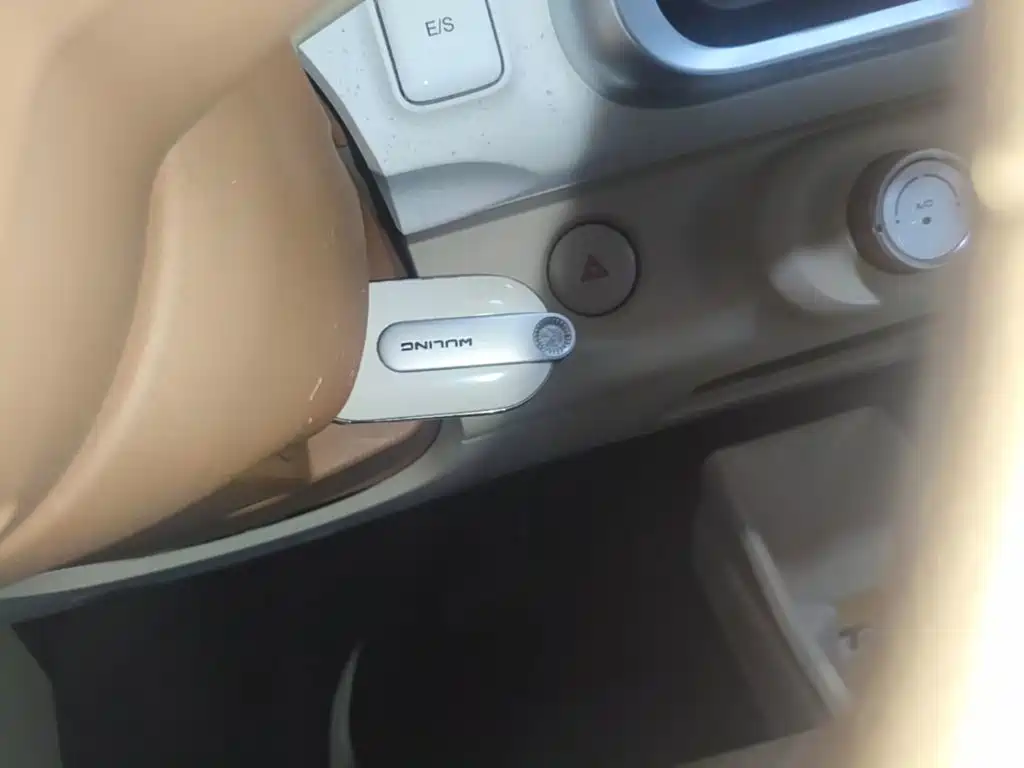 Wuling MINIEV — миниатюра 9