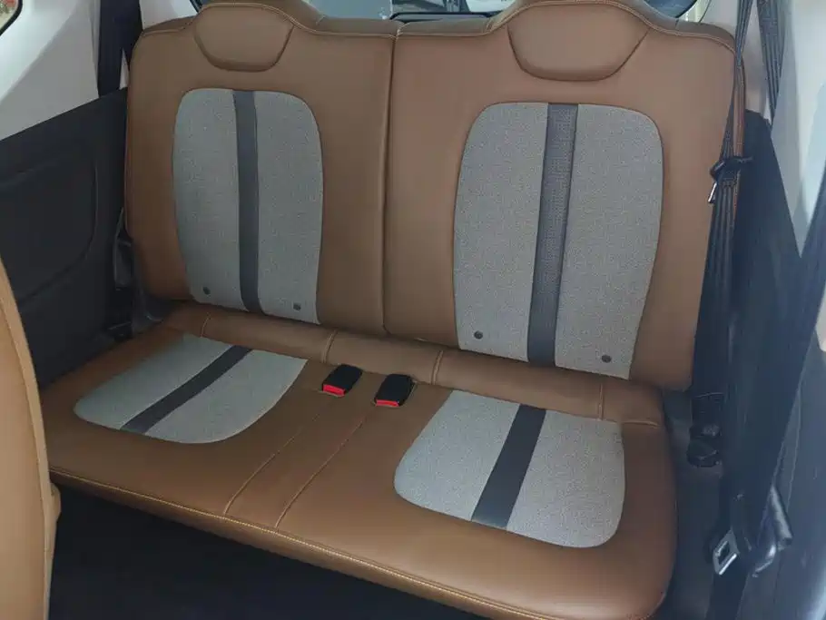 Wuling MINIEV — миниатюра 11