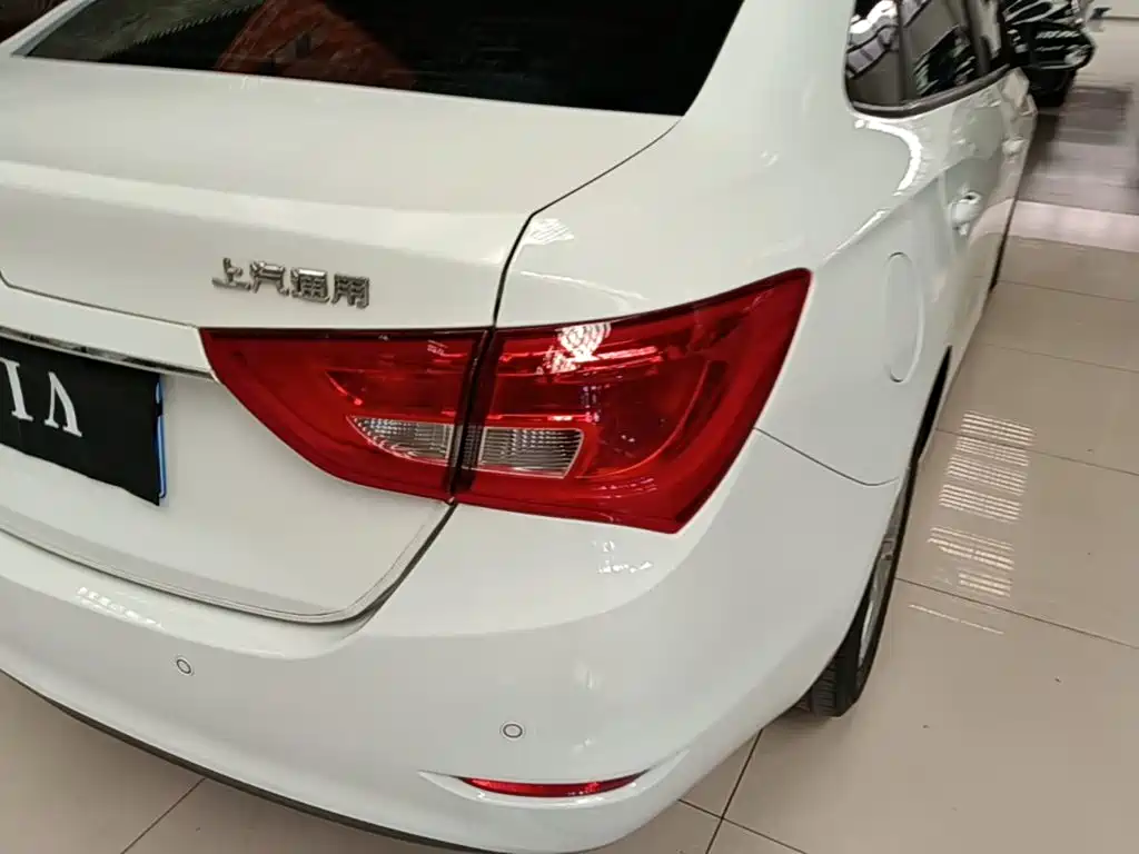 Buick Excelle — миниатюра 8