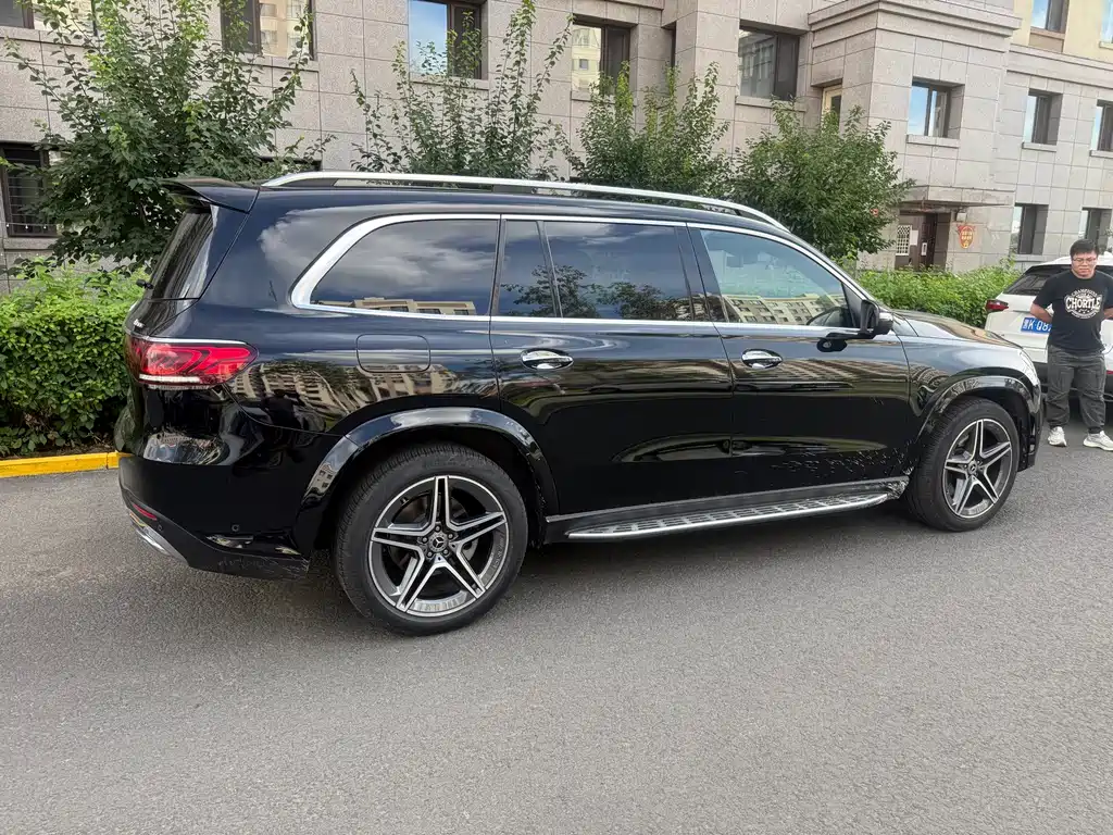 Mercedes-Benz GLS — миниатюра 8
