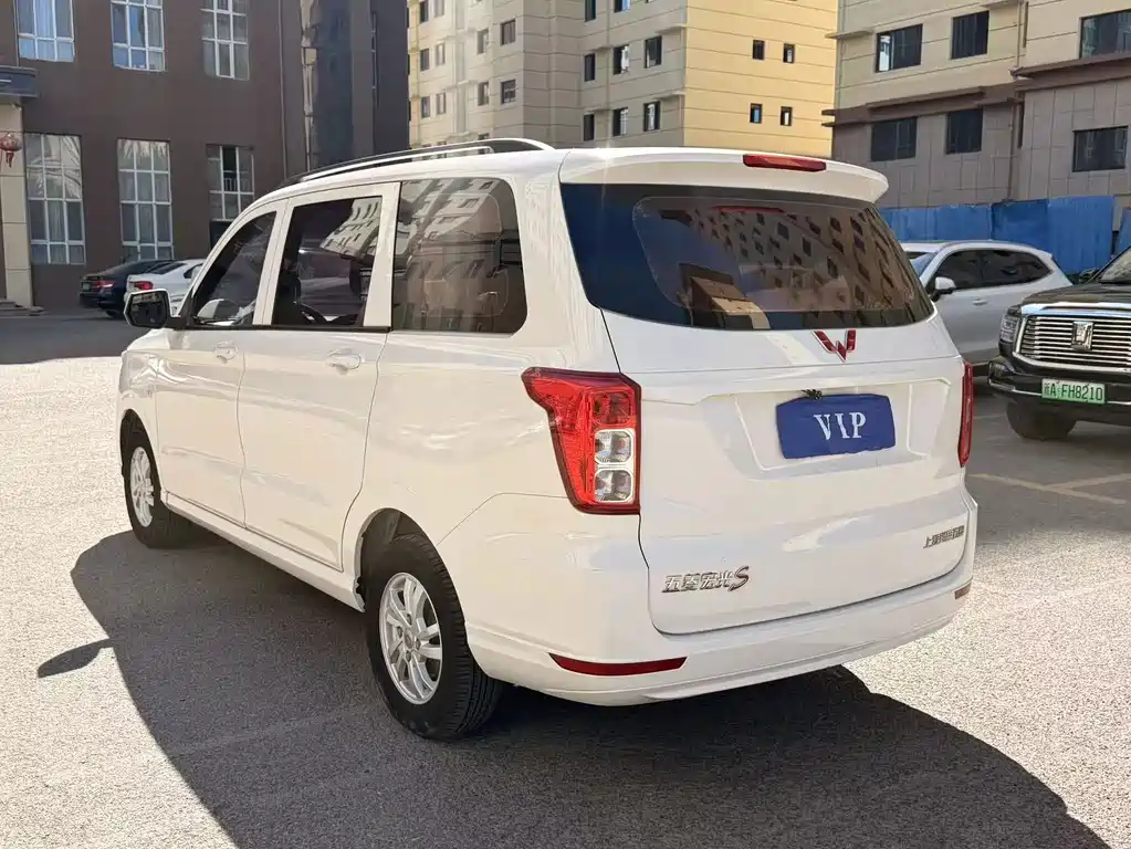 Wuling Hongguang — миниатюра 7