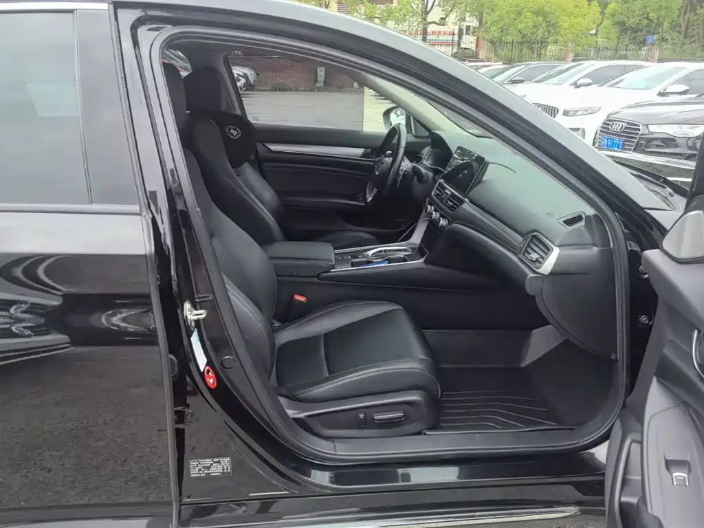 Honda Accord — миниатюра 25