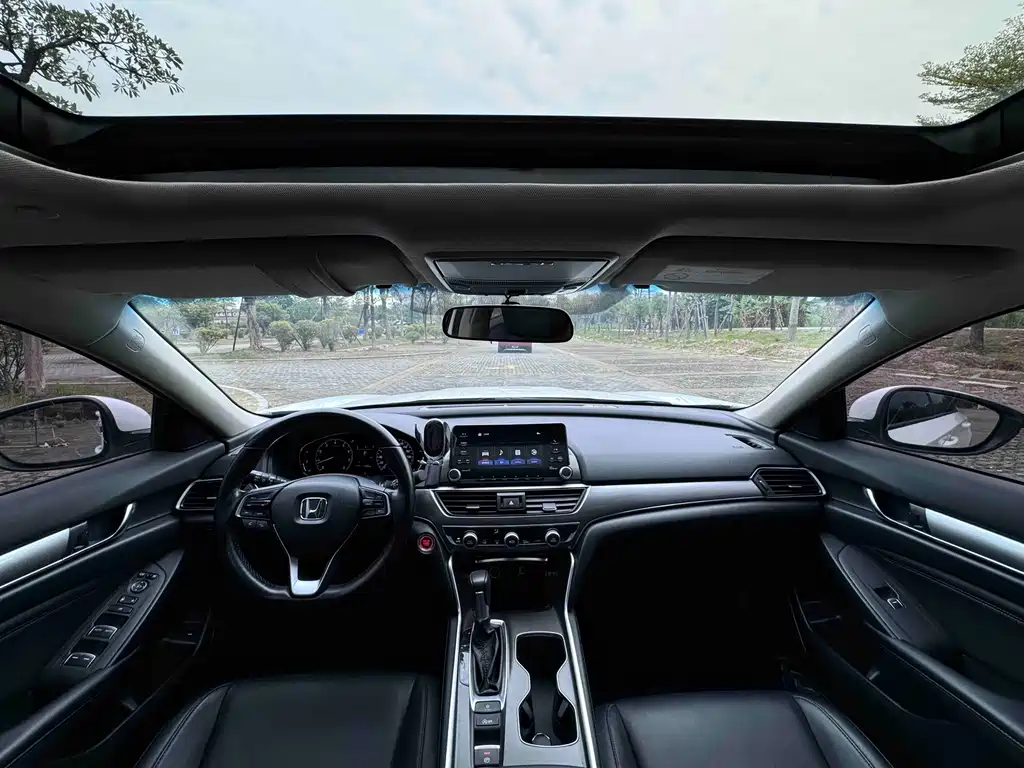 Honda Accord — миниатюра 11