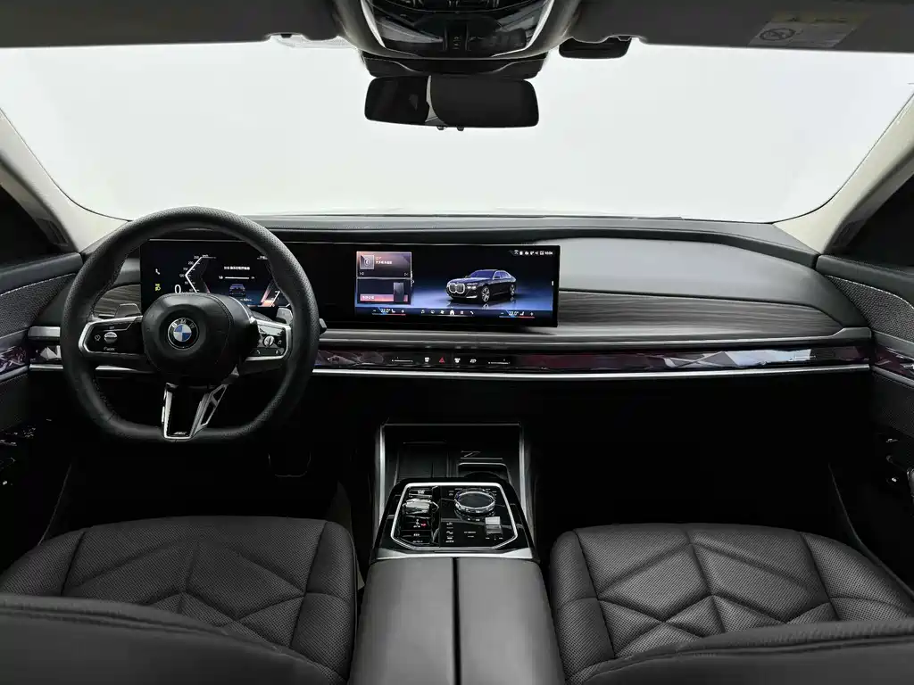 BMW 7 Series — миниатюра 8