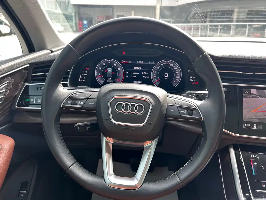 Audi Q7 — миниатюра 14