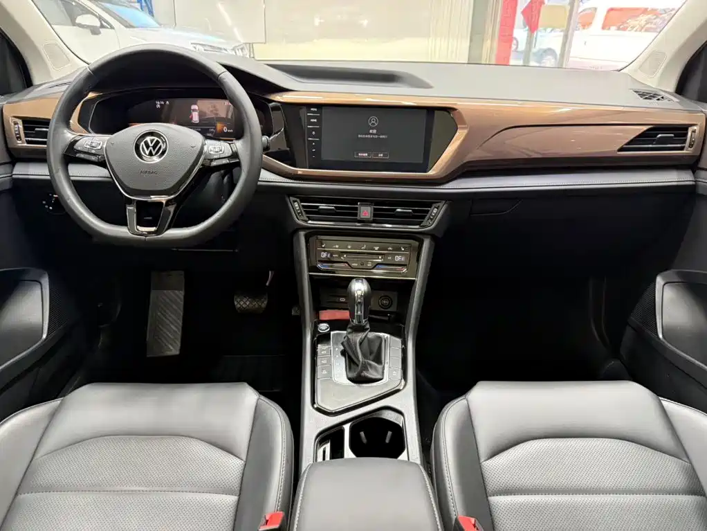 Volkswagen Tharu — миниатюра 7