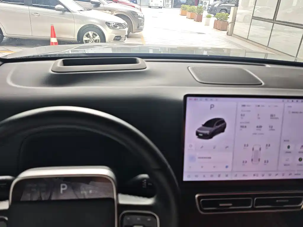 Li Auto Li L8 — миниатюра 12