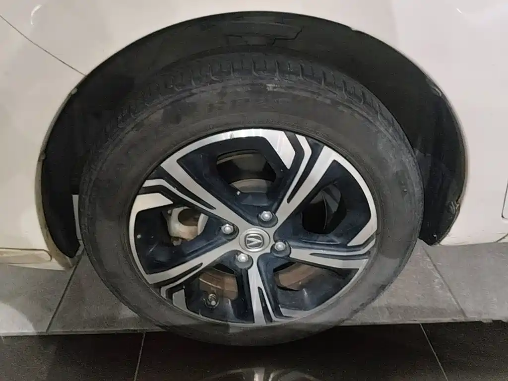 Changan Benben E-Star — миниатюра 23