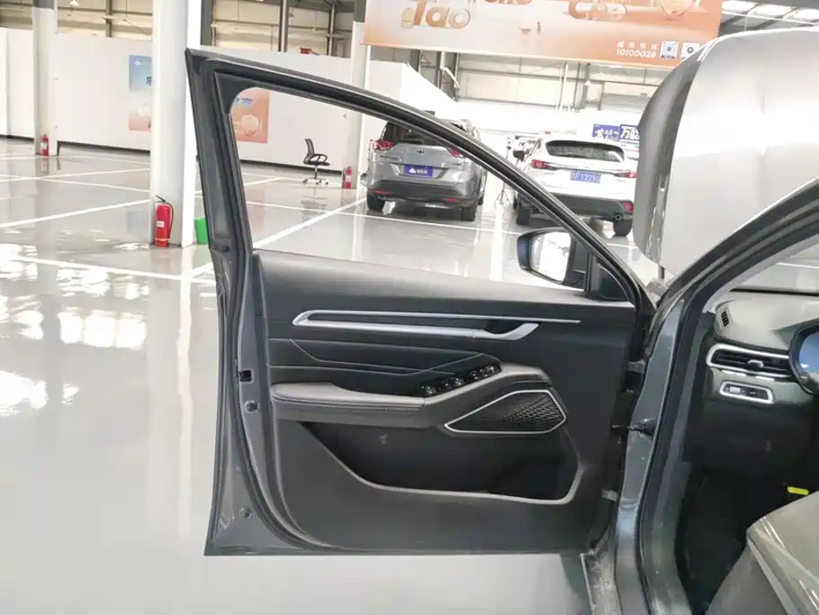 Geely Emgrand — миниатюра 7
