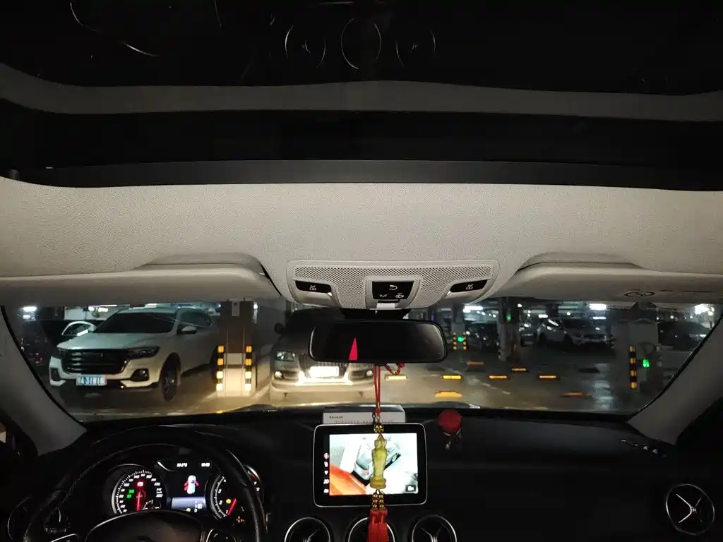 Mercedes-Benz GLA — миниатюра 9