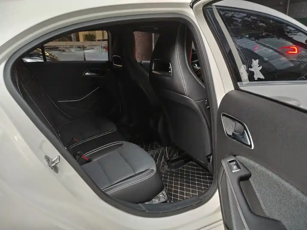 Mercedes-Benz A-Class (Import) — миниатюра 11