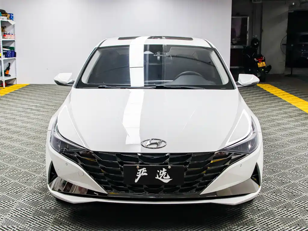 Hyundai Elantra — миниатюра 2