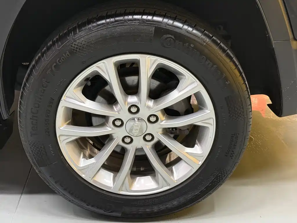 Jeep Cherokee — миниатюра 25